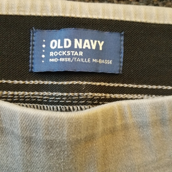 Old Navy Rockstar Mid Rise Gray Pull On Skinny Jeans - Picture 6 of 9